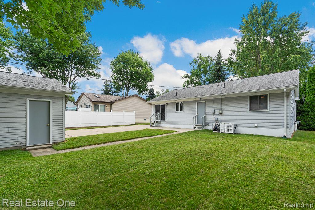 122 CLOVERIDGE DR