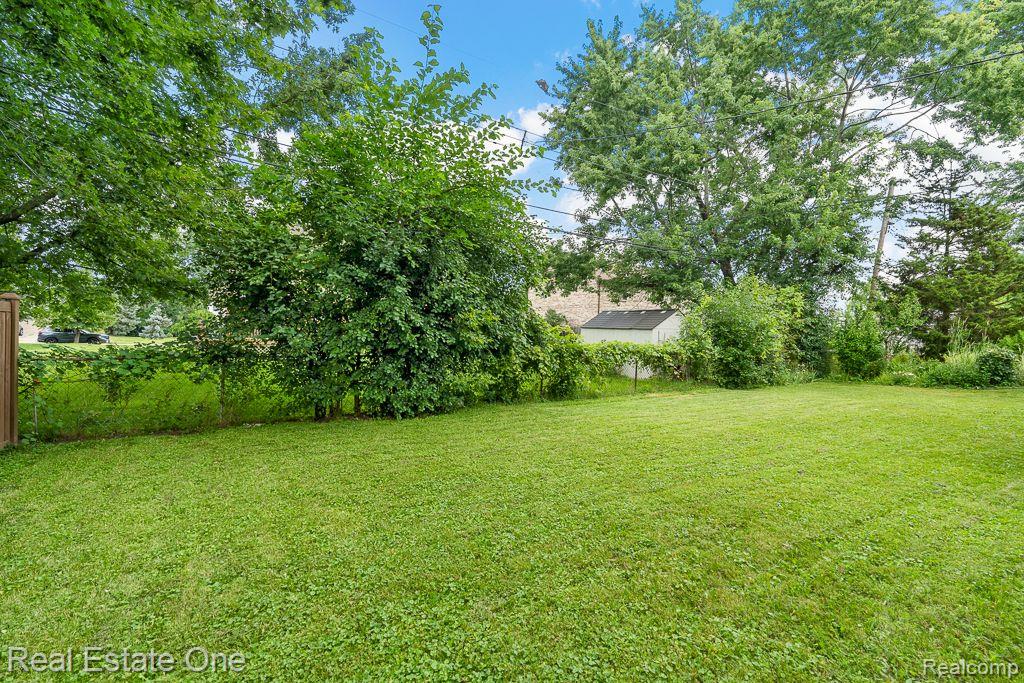 122 CLOVERIDGE DR