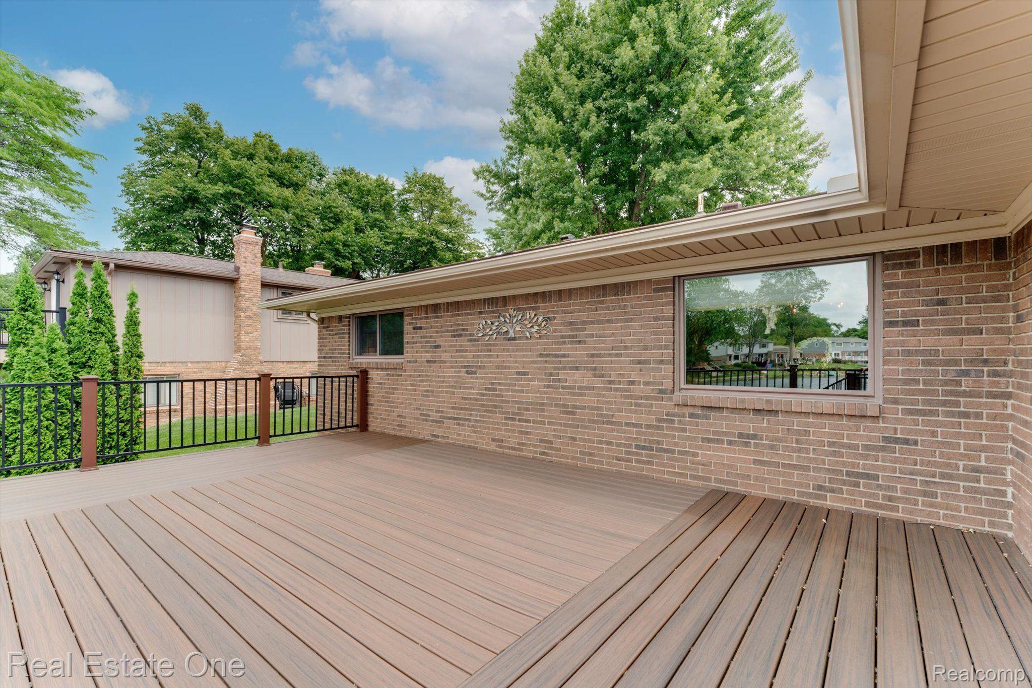 6845 LITTLE CREEK DR