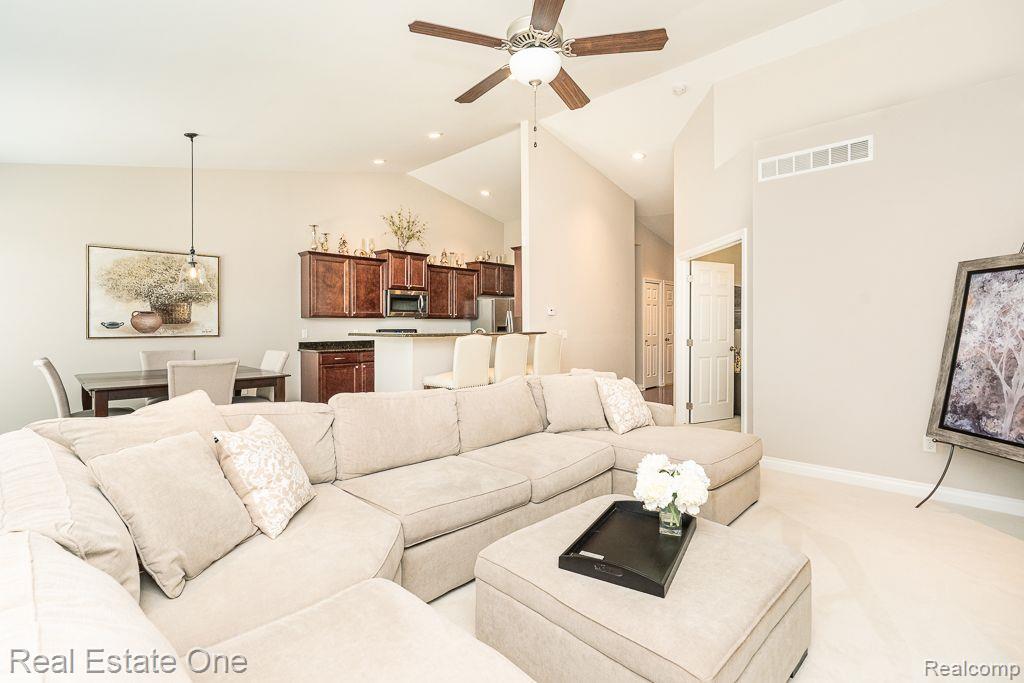 40558 Turnberry DR