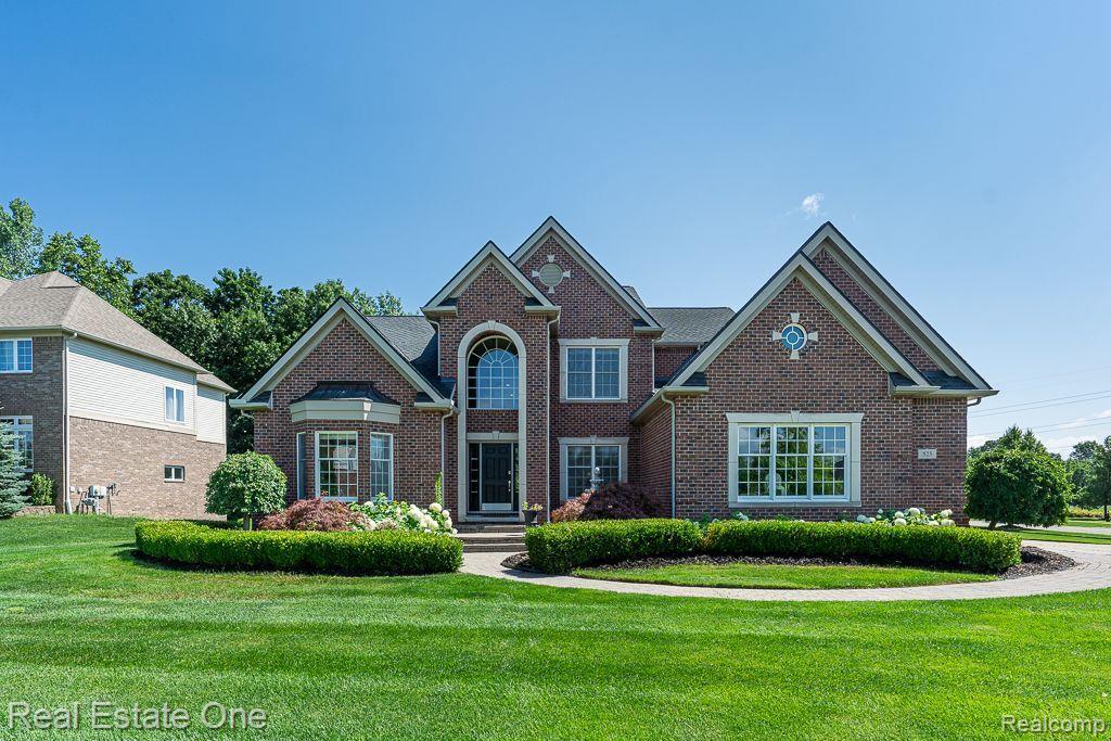 523 WYNSTONE CIR N