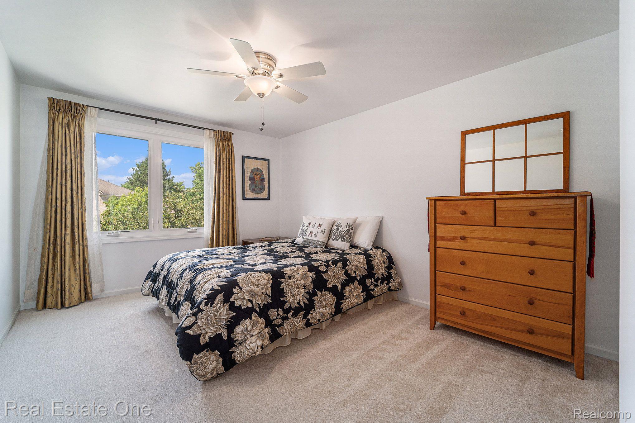 2777 STEAMBOAT SPRINGS DR