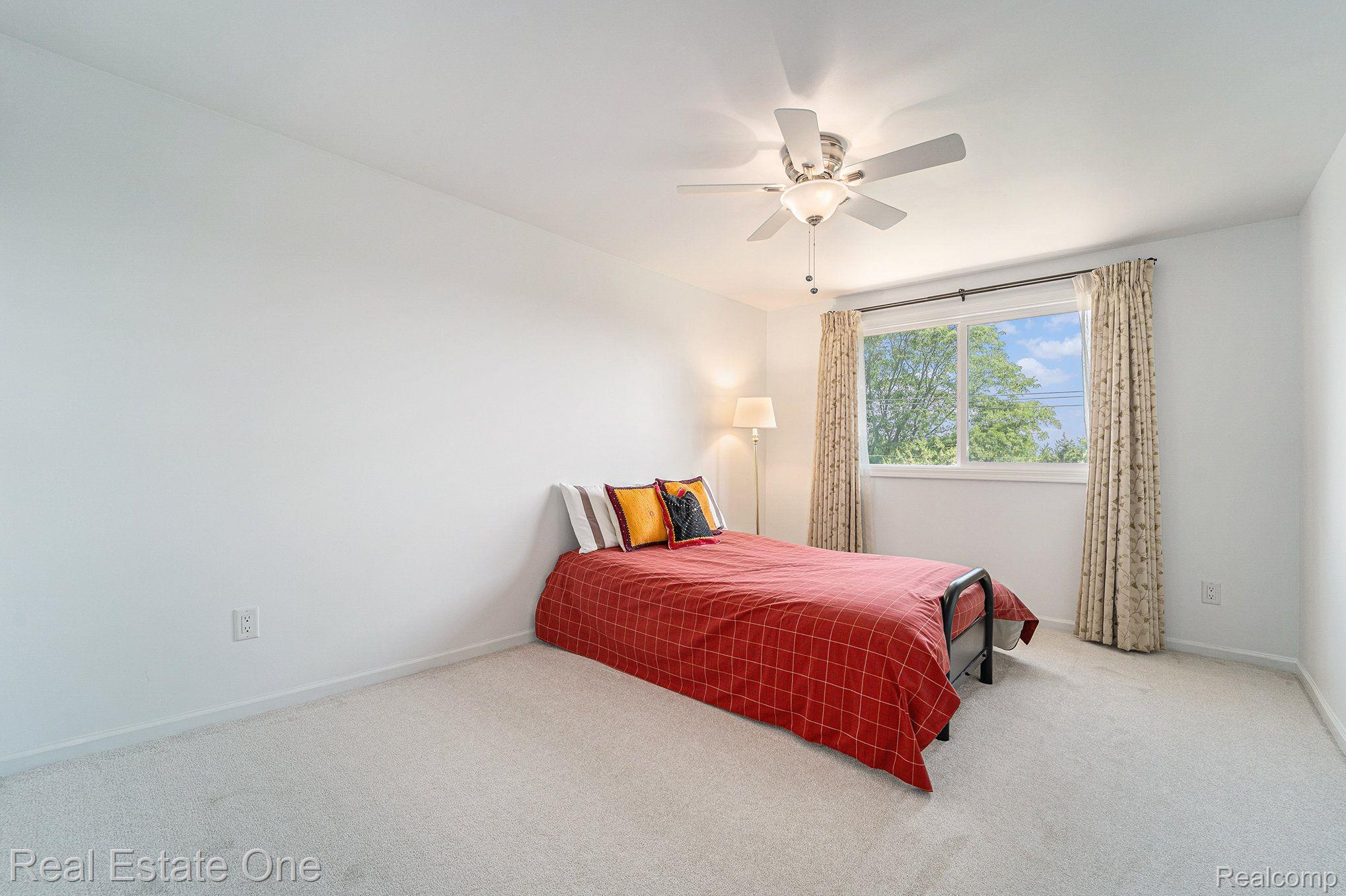 2777 STEAMBOAT SPRINGS DR