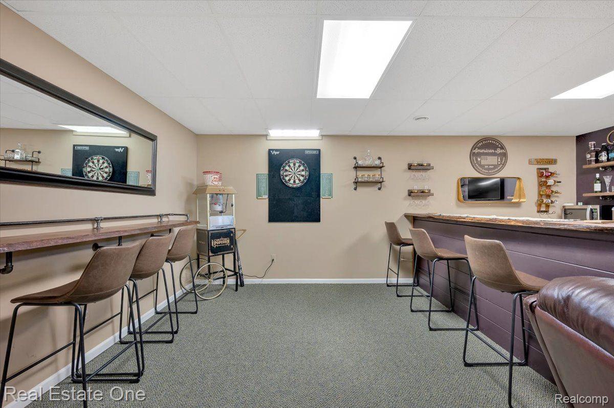 7425 VILLAGE CRT