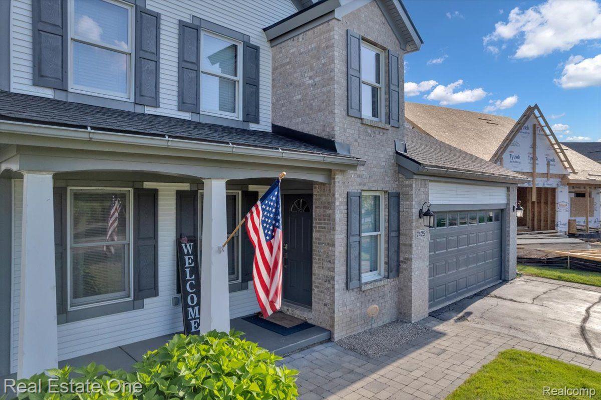7425 VILLAGE CRT
