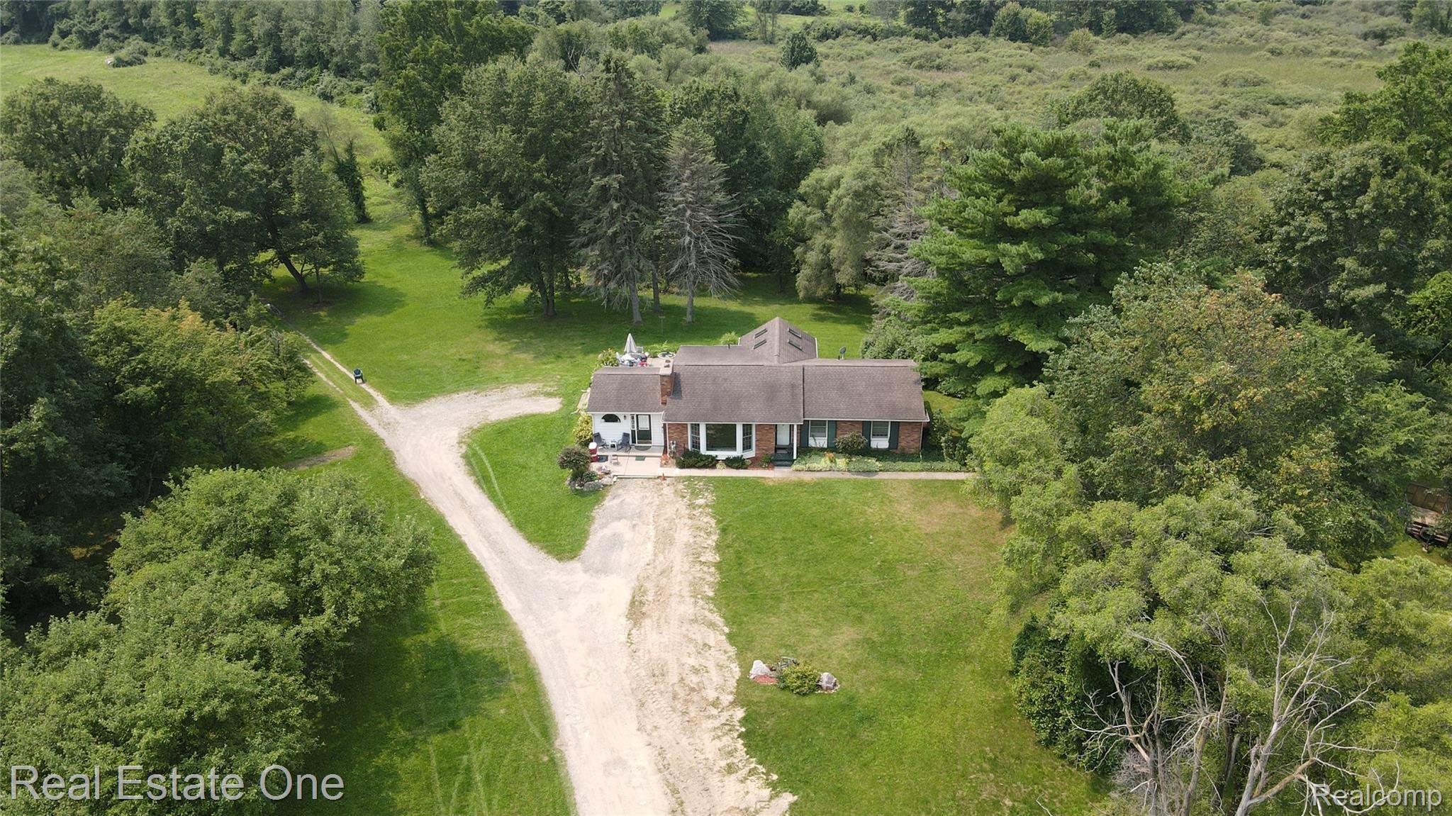 1215 STONEY CREEK RD