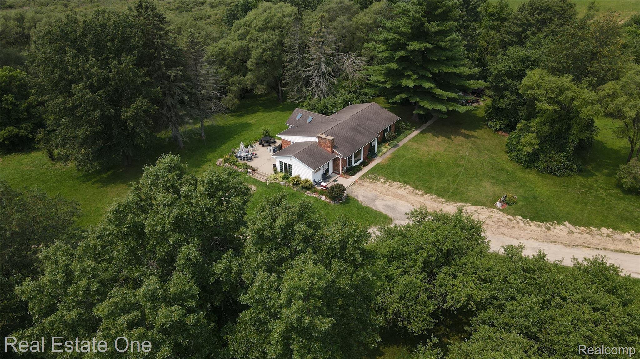 1215 STONEY CREEK RD