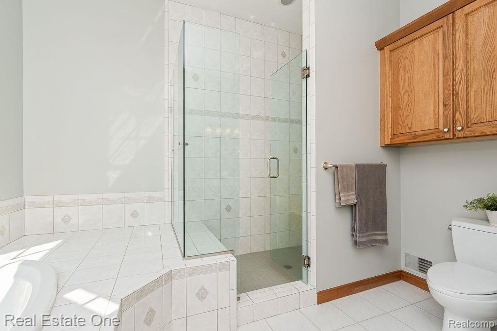 617 Foxwood TRL
