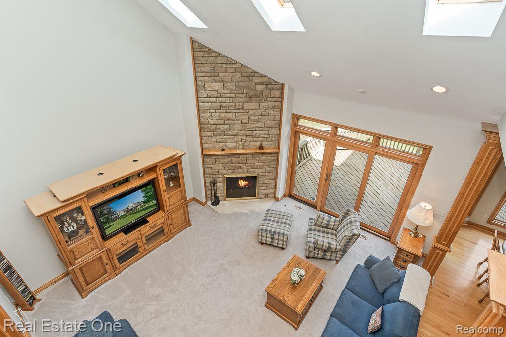 617 Foxwood TRL