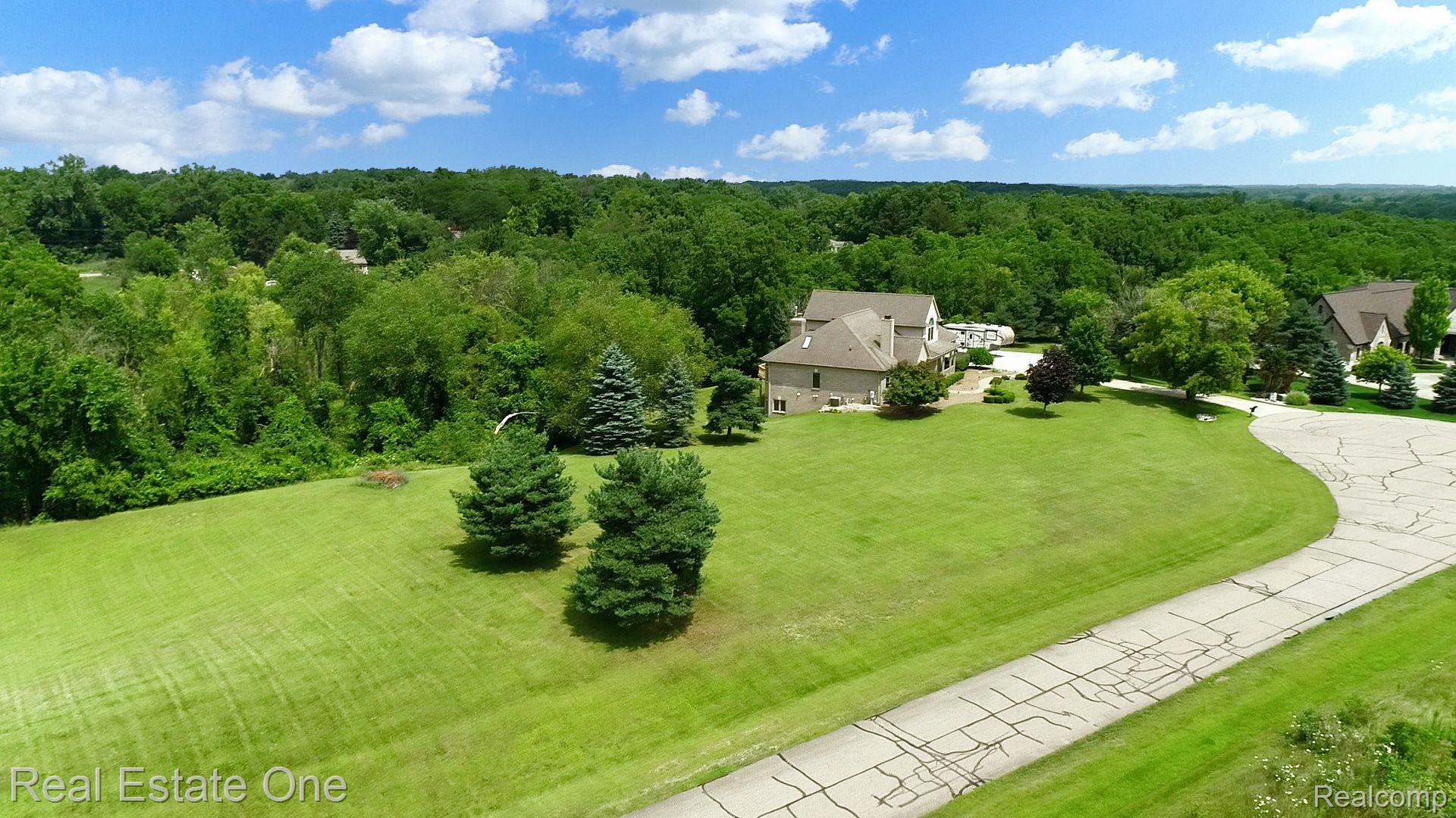 617 Foxwood TRL