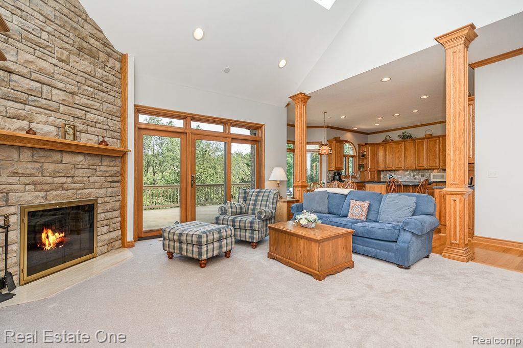 617 Foxwood TRL