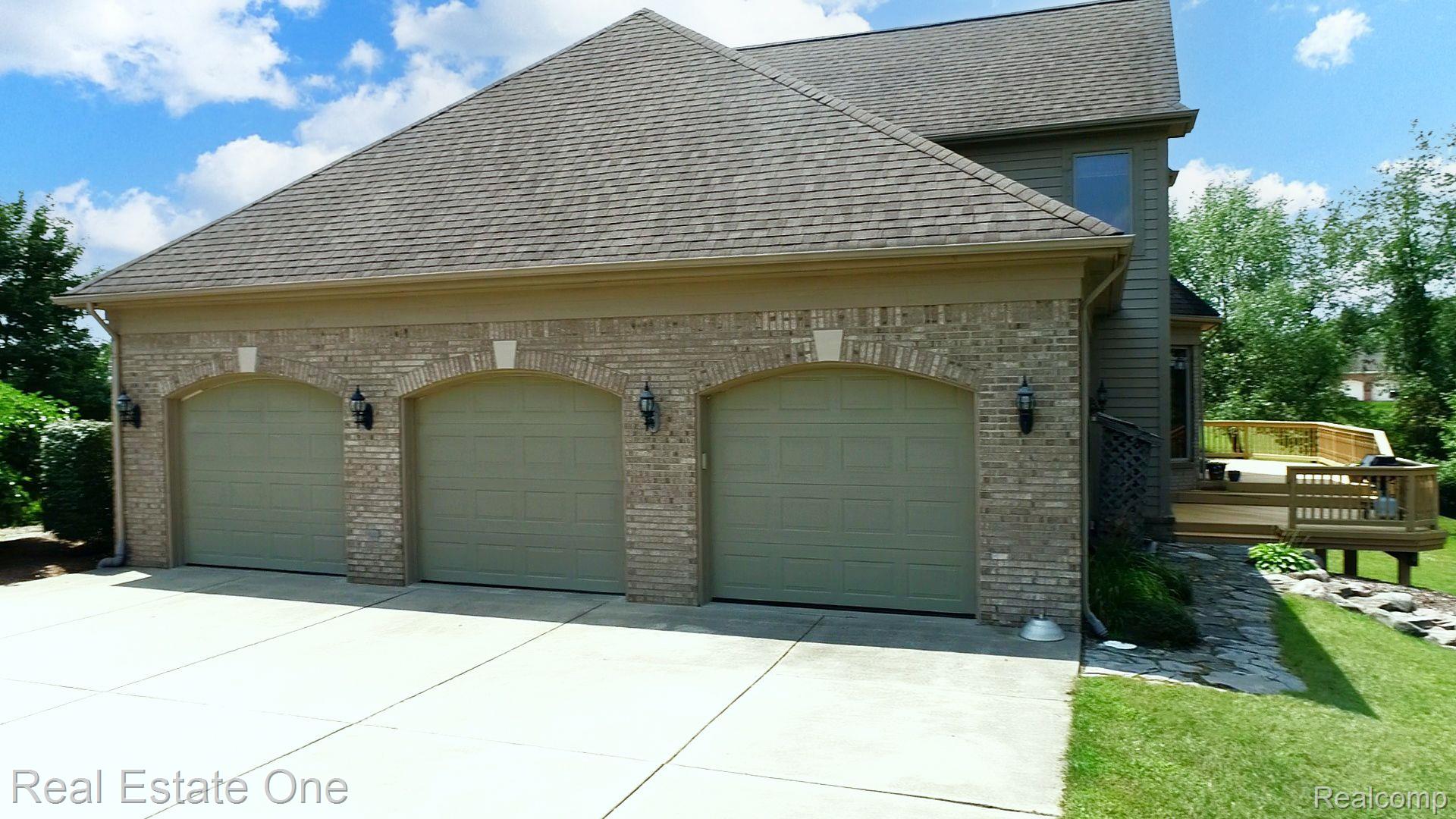 617 Foxwood TRL