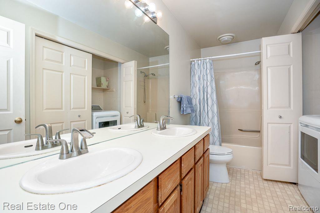 1687 GRANDVIEW DR