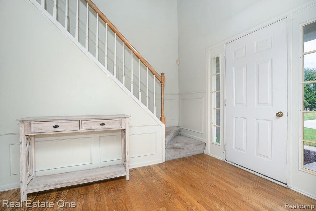 1687 GRANDVIEW DR