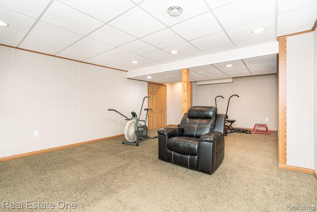 1687 GRANDVIEW DR