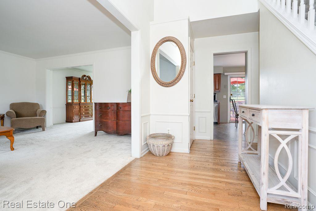 1687 GRANDVIEW DR