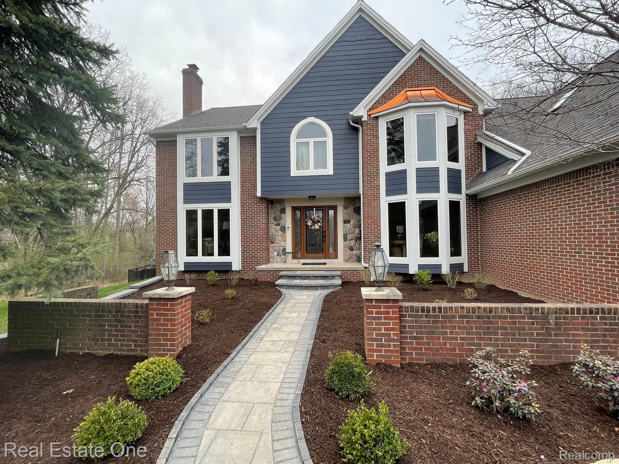 3746 MERRIWEATHER LN