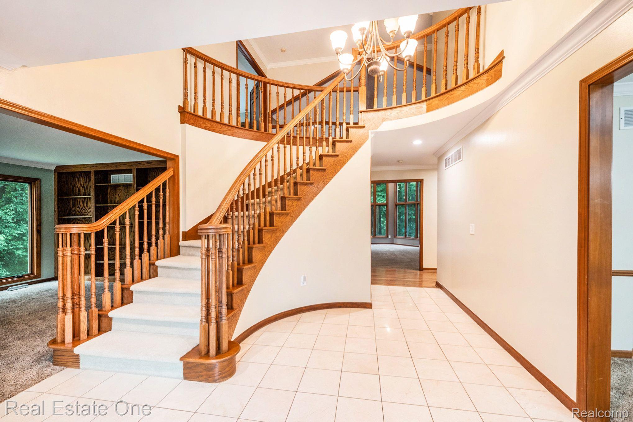 3746 MERRIWEATHER LN