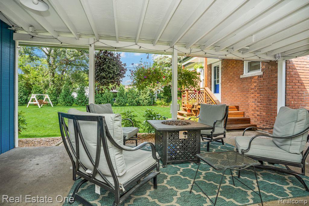 4003 Woodland AVE