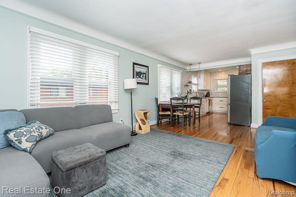 4003 Woodland AVE