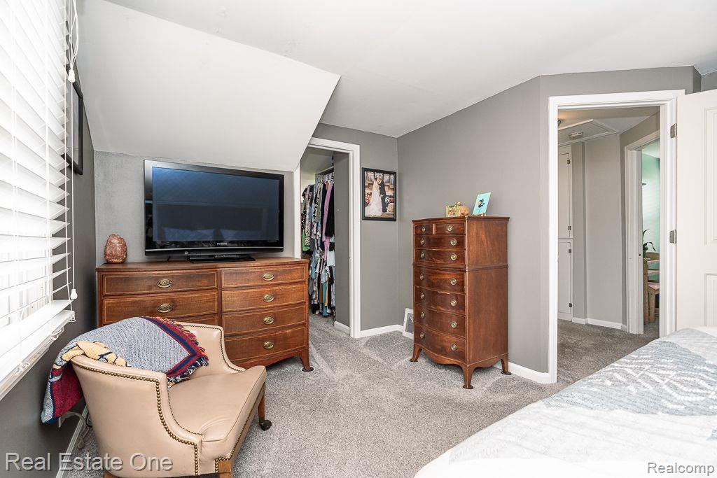 4003 Woodland AVE