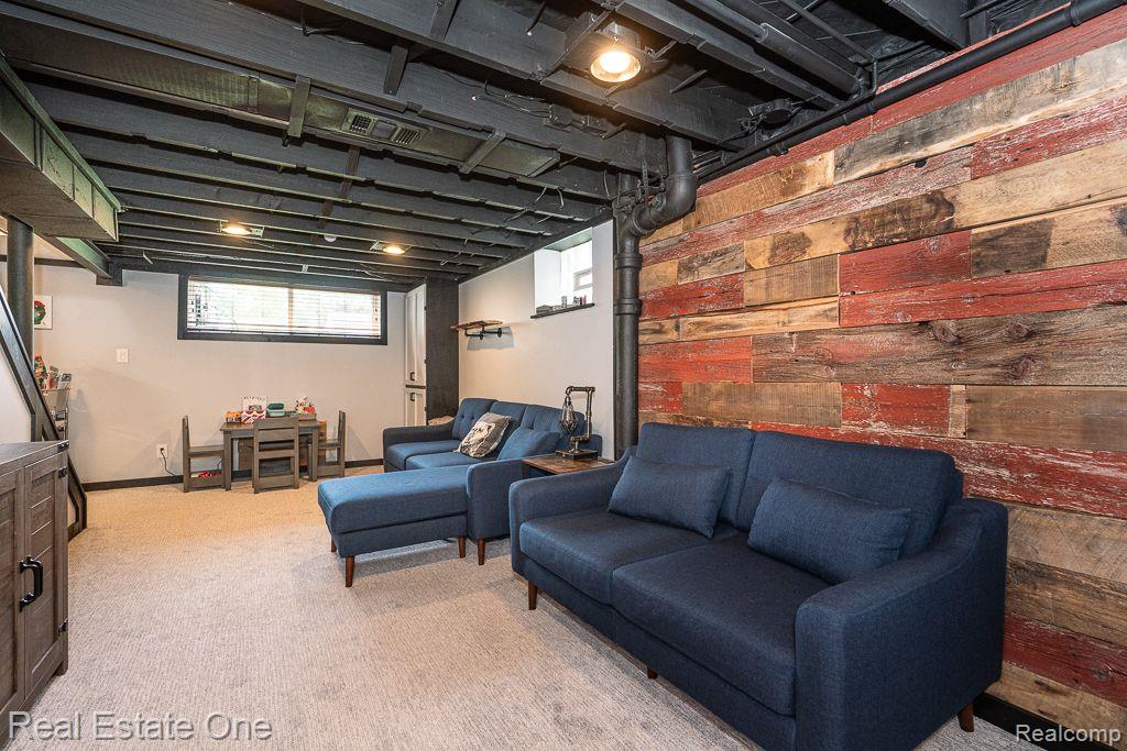 4003 Woodland AVE