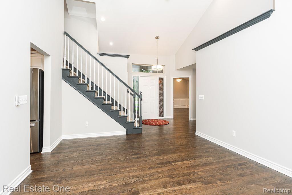 7011 N CENTRAL PARK