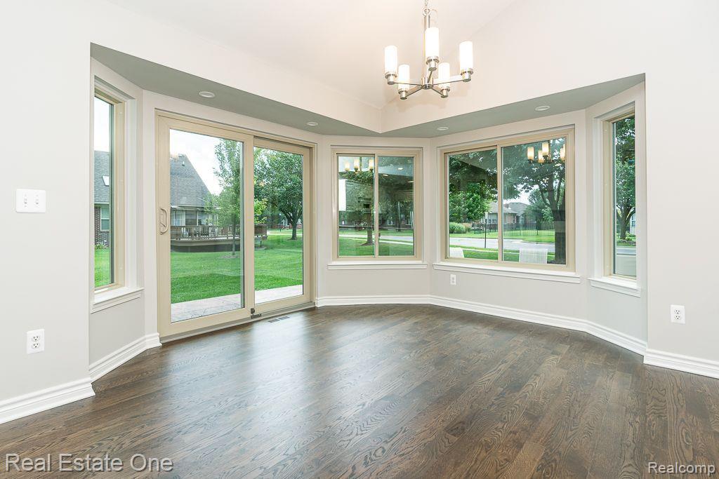 7011 N CENTRAL PARK