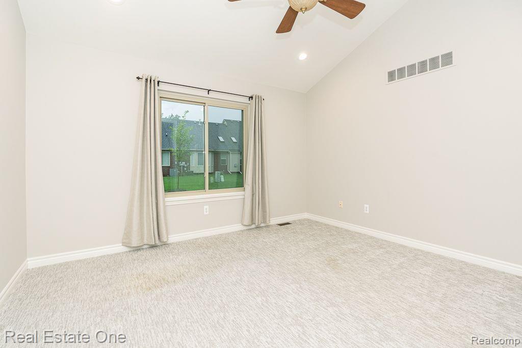 7011 N CENTRAL PARK