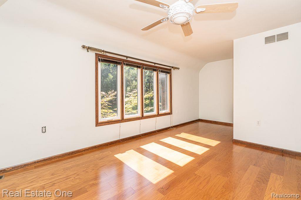 300 Camelot WAY
