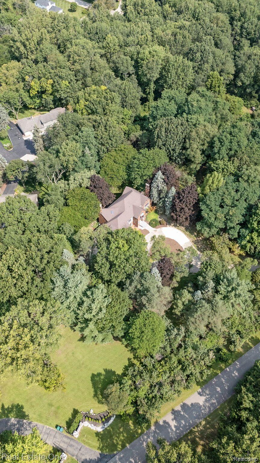 300 Camelot WAY