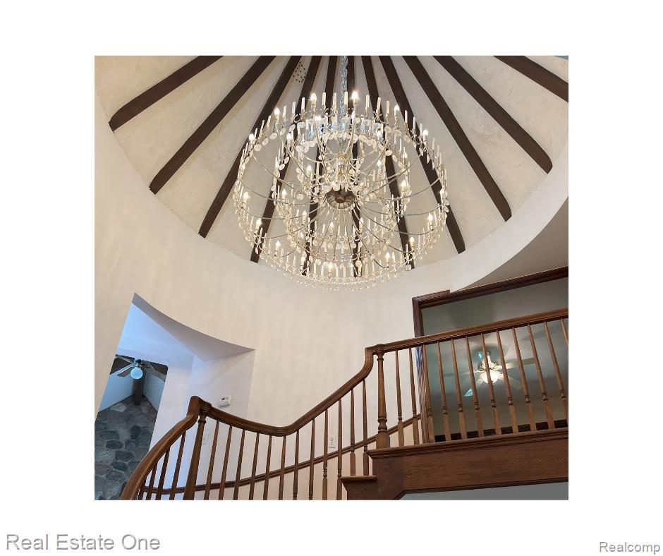 300 Camelot WAY