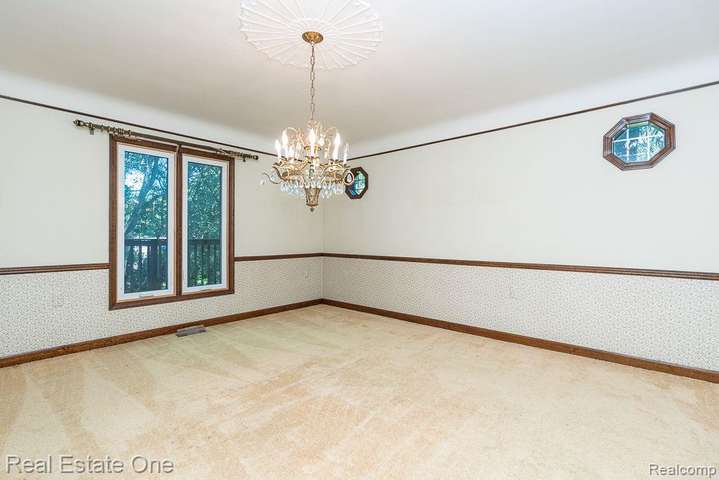 300 Camelot WAY