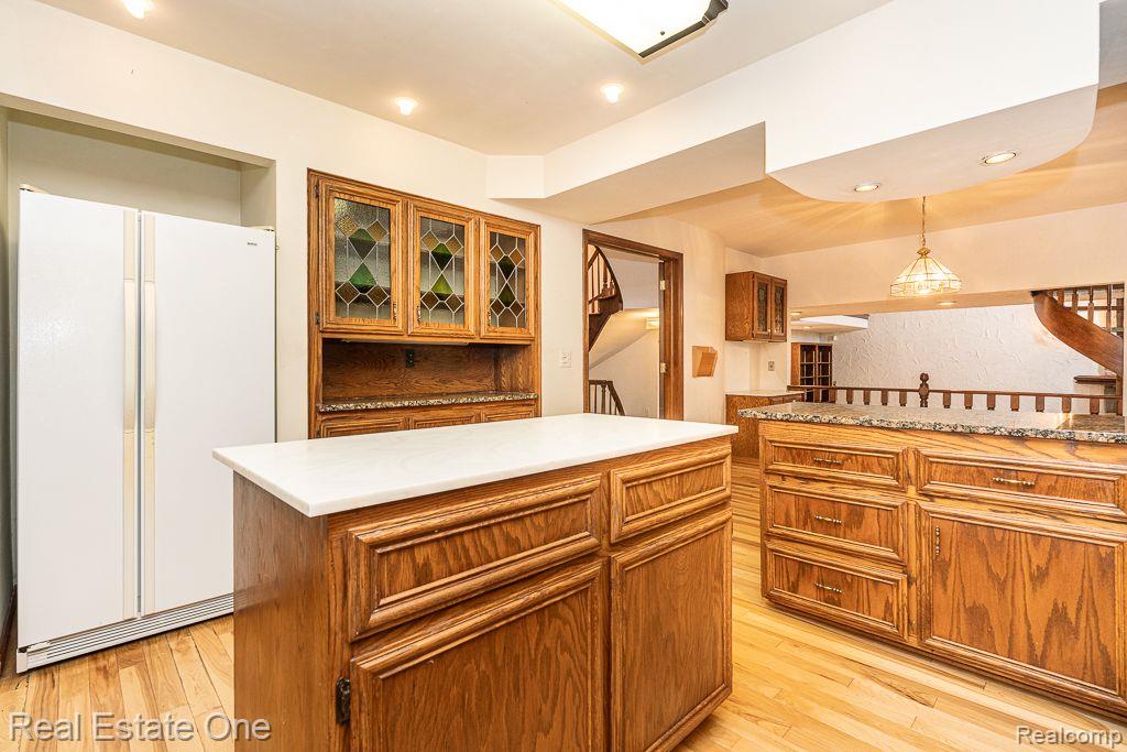 300 Camelot WAY