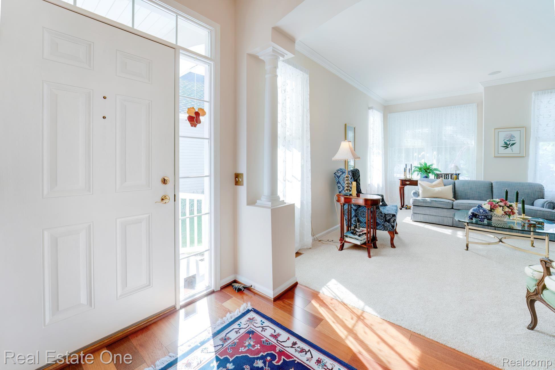 3716 CRESTWOOD DR