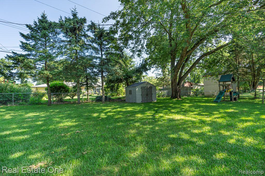 8090 Kenwick DR