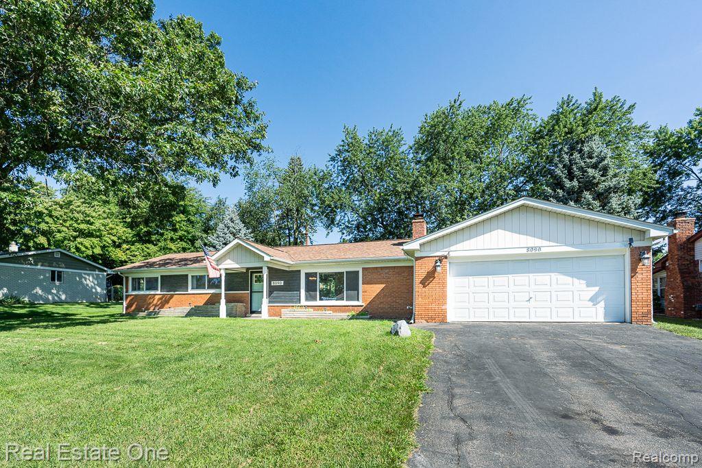 8090 Kenwick DR