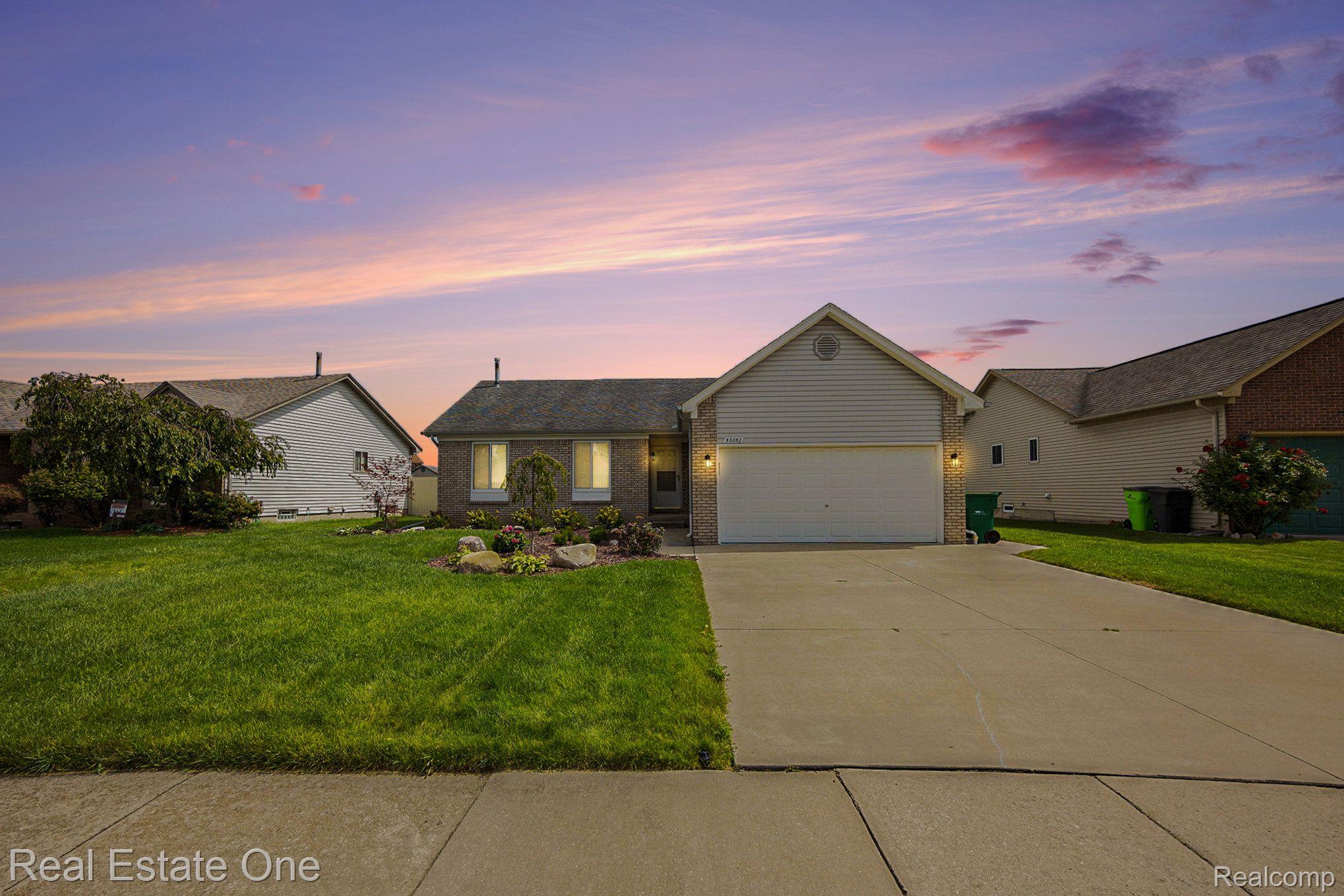 53052 PINE CREEK DR