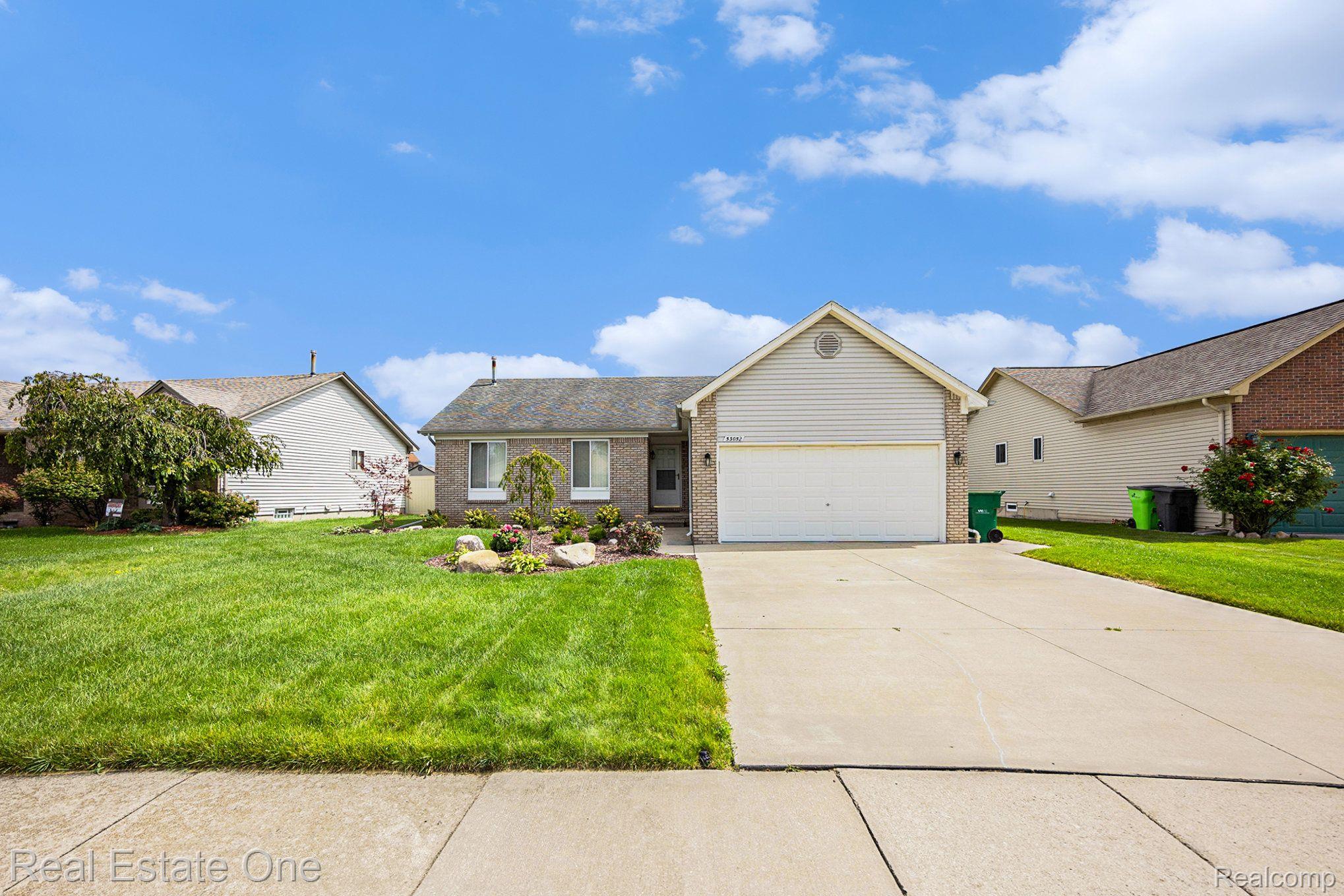 53052 PINE CREEK DR