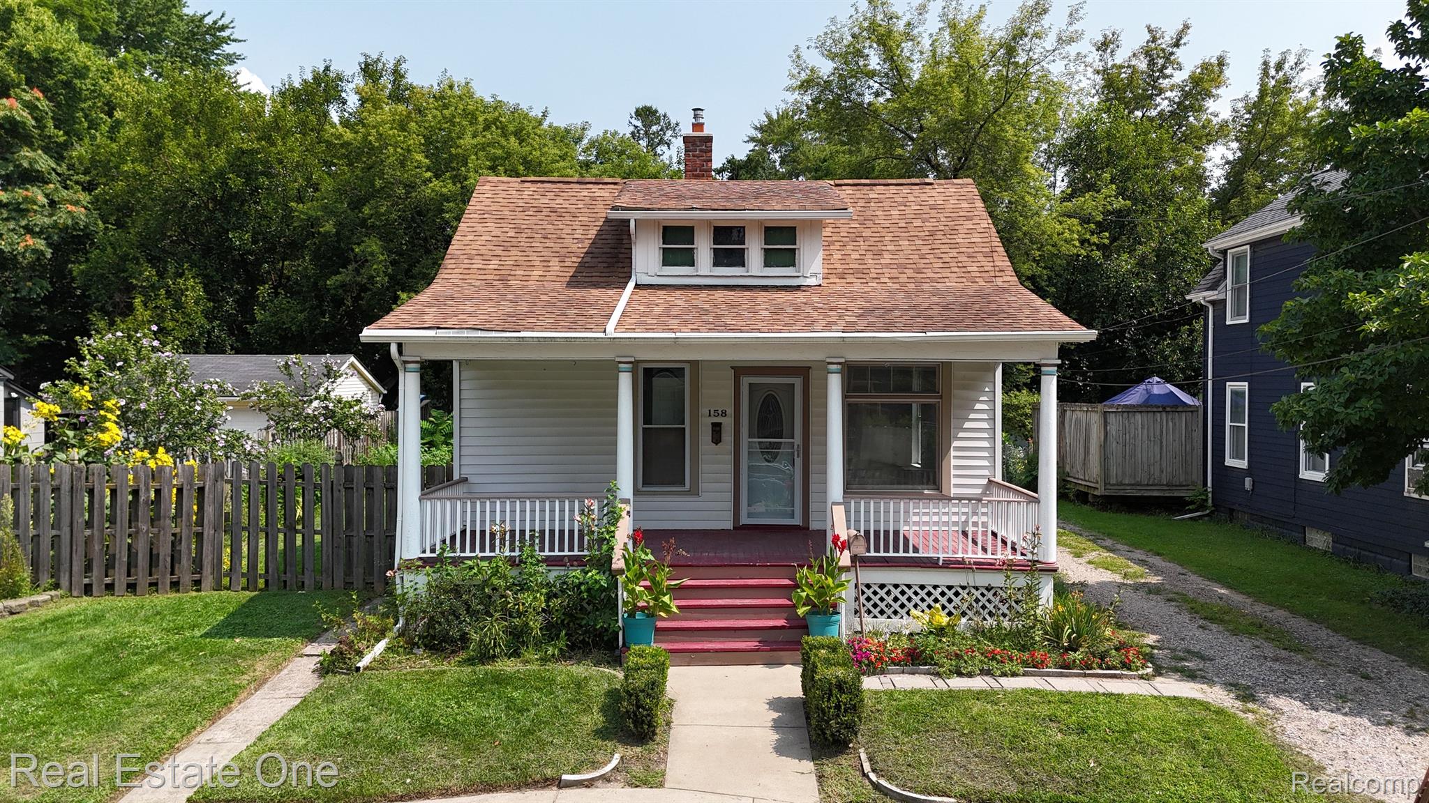 158 CLINTON ST