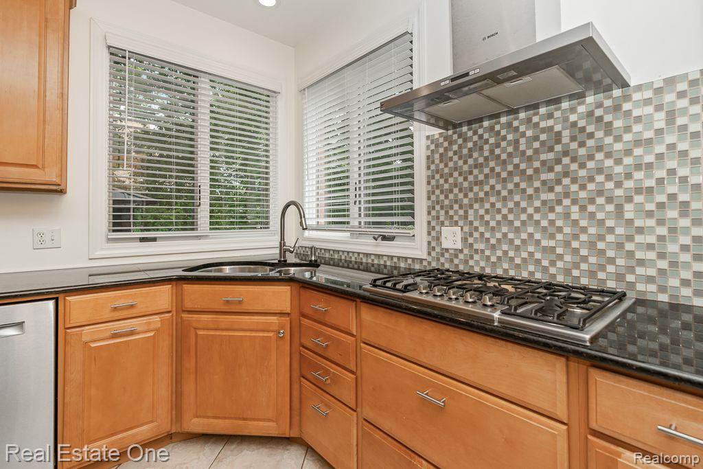 3308 Paramount LN