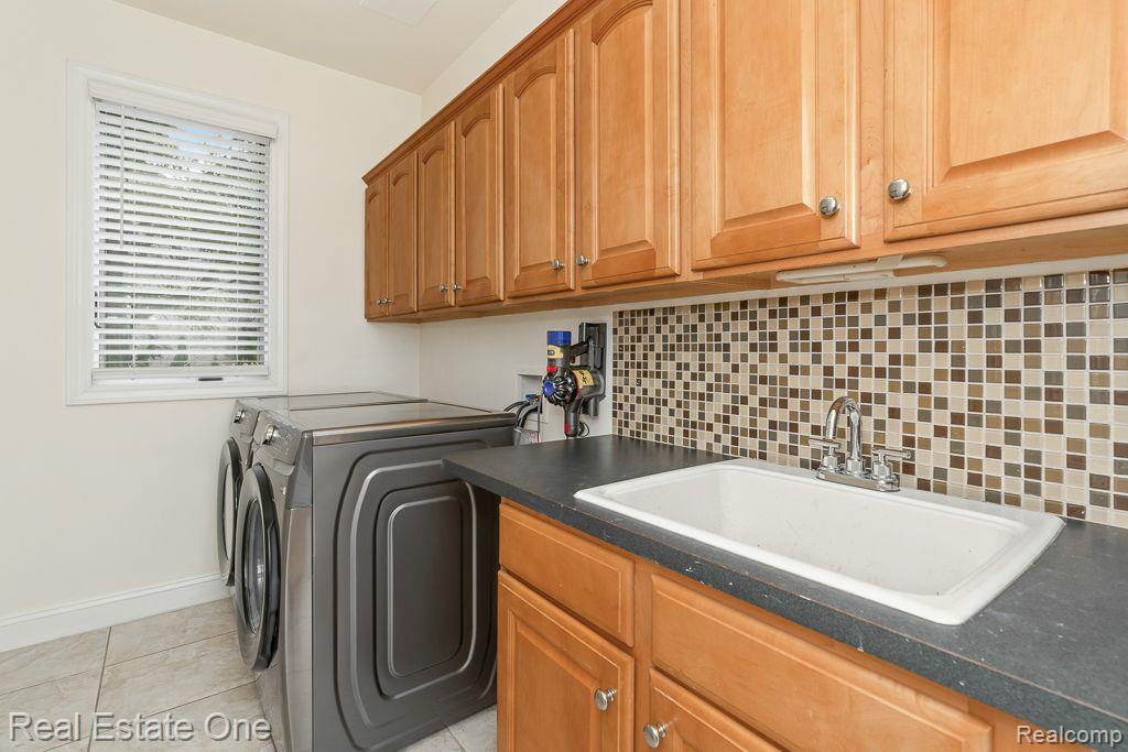 3308 Paramount LN
