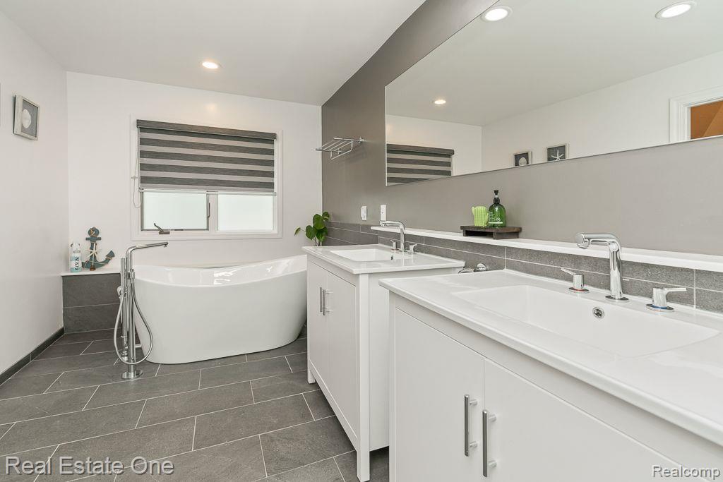 3308 Paramount LN