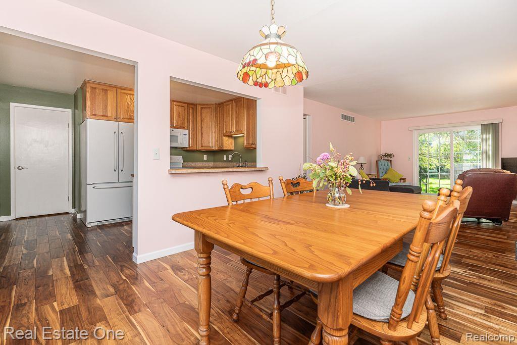 1480 SADDLE LN 160 70 Unit: 160