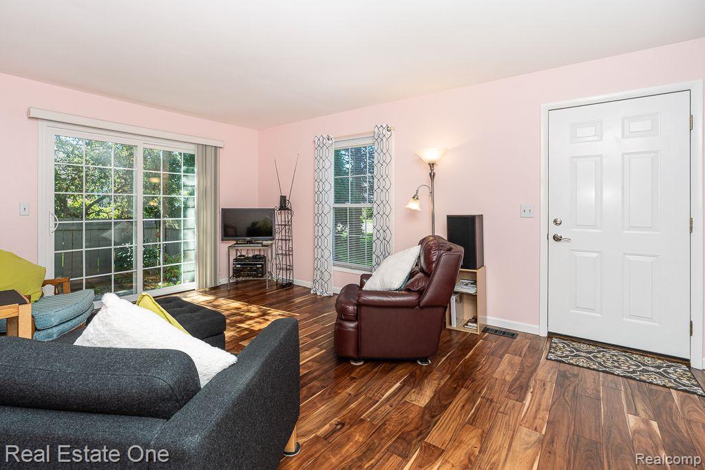 1480 SADDLE LN 160 70 Unit: 160