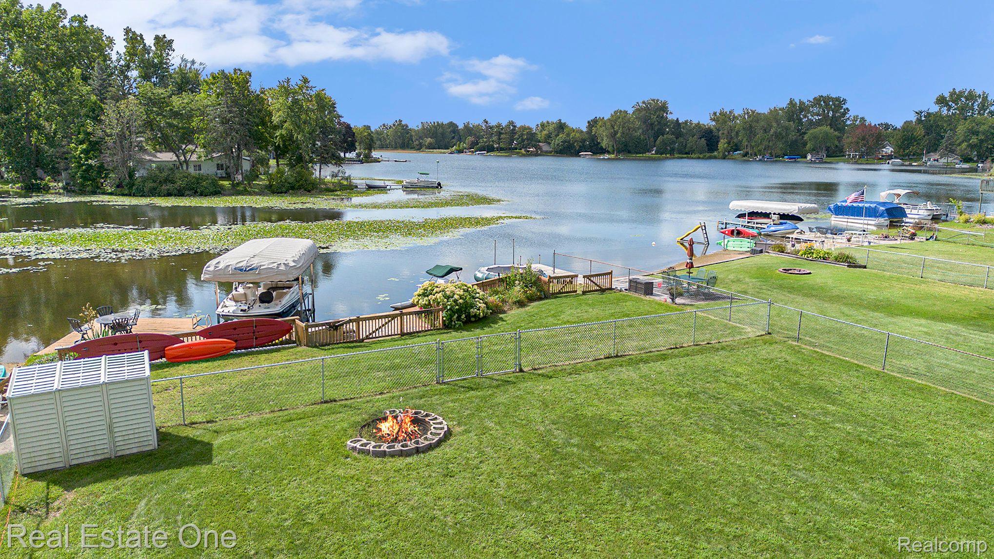 386 E GLASS RD