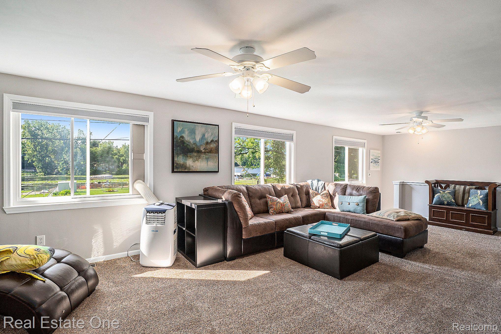 386 E GLASS RD