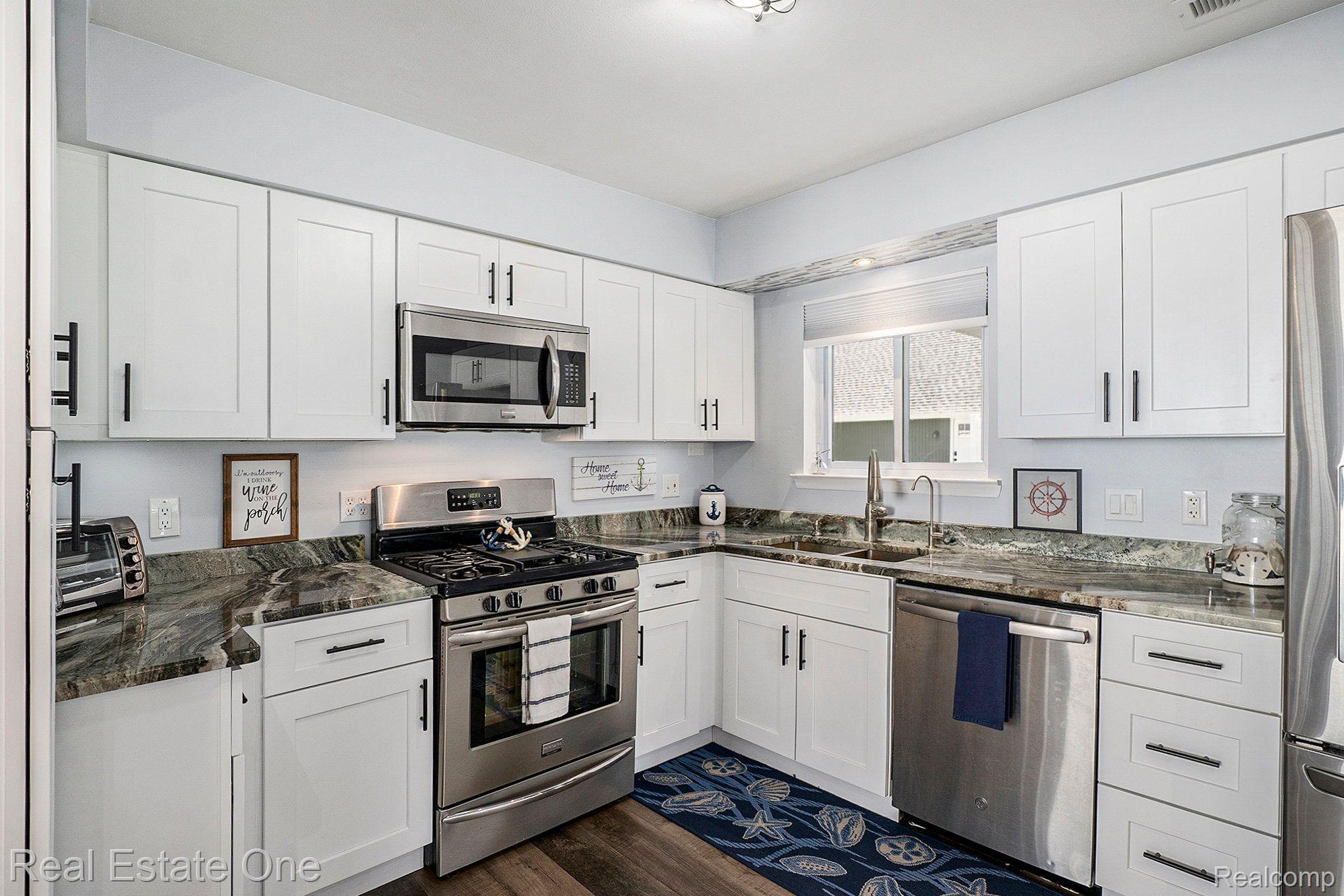 386 E GLASS RD