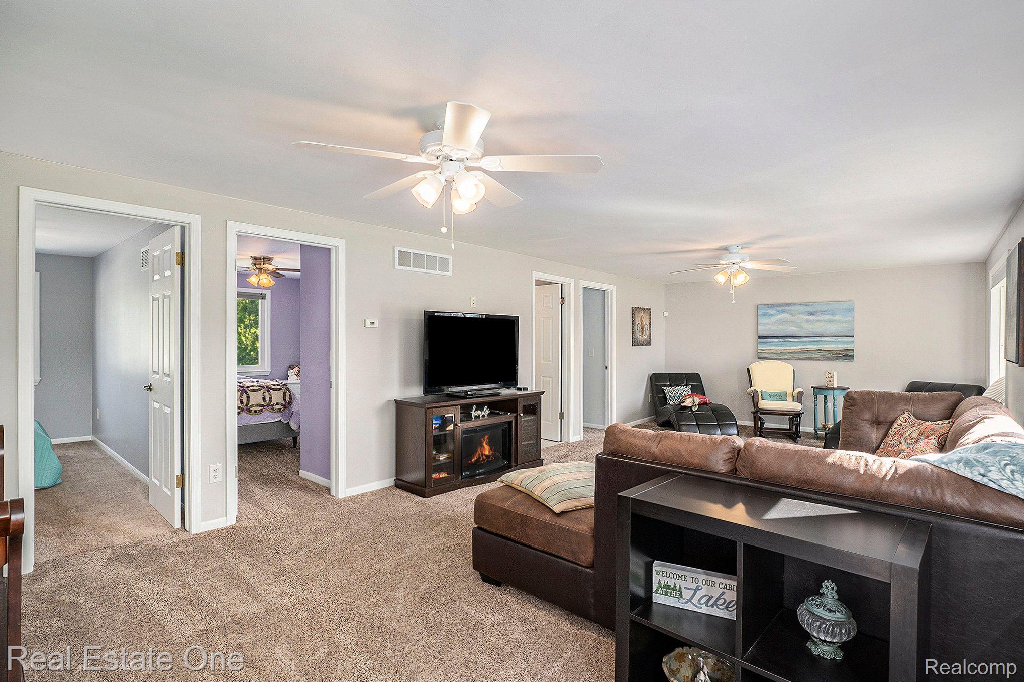 386 E GLASS RD
