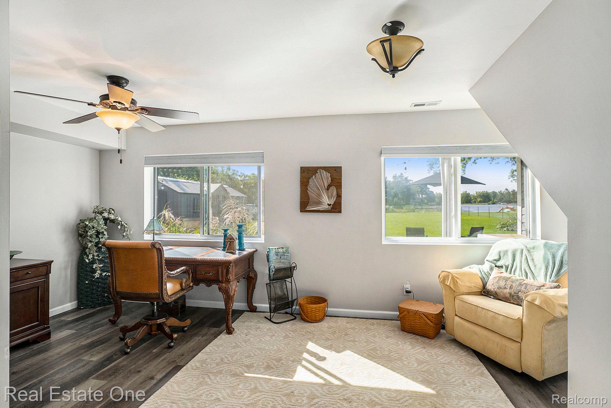 386 E GLASS RD